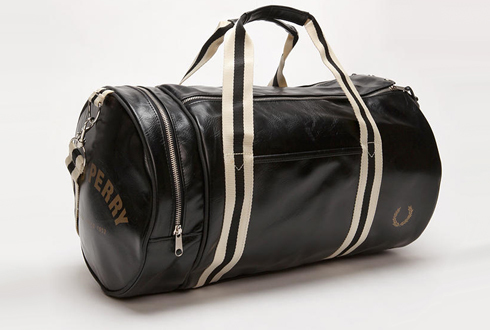 Fred Perry brings back old-fashioned Gym Bag Aesthetics in this barrel-shaped Bag